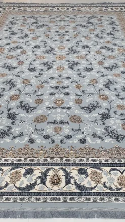 فرش درنا طرح 700 شانه ورژن طلاکوب زمینه نقره‌ای