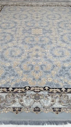 فرش رستا طرح 700 شانه ورژن طلاکوب زمینه نقره‌ای